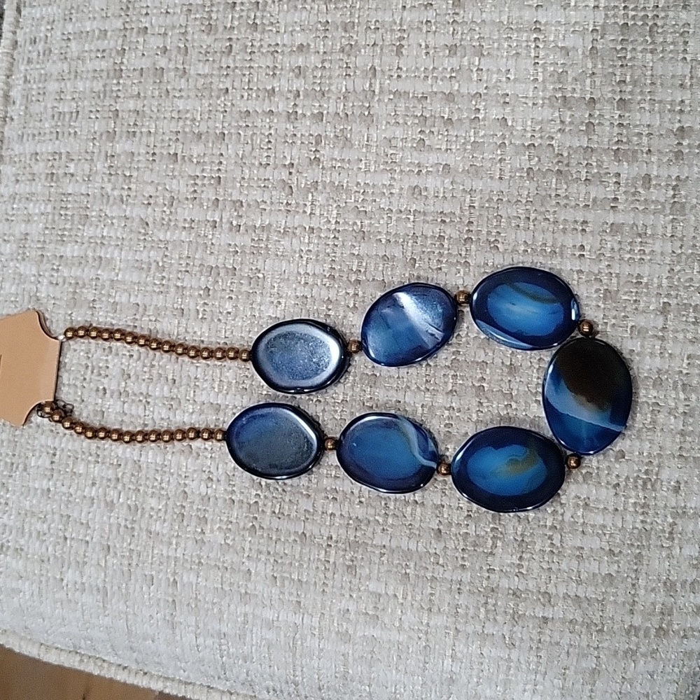 Necklace - Picture 2 of 4